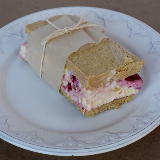 raspberry ice cream pie bar recipe