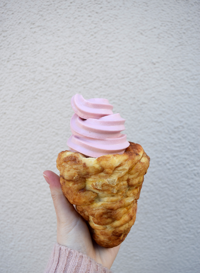 How To Make A Cinnamon Roll Cone