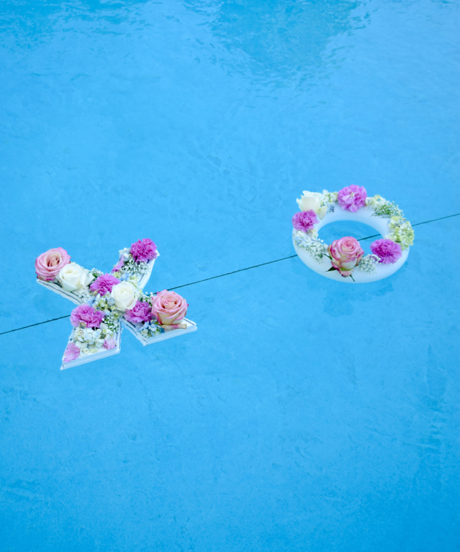 DIY Floating Flowers Pool