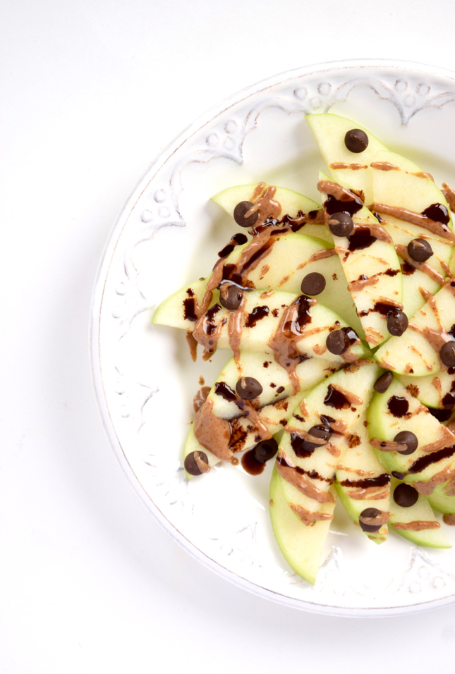 Healthy Apple Nacho Recipe With Almond Butter And Chocolate Drizzle