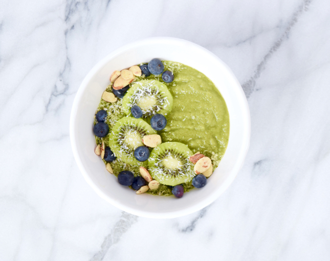 How To Make A Healthy And Pretty Smoothie Bowl Recipe