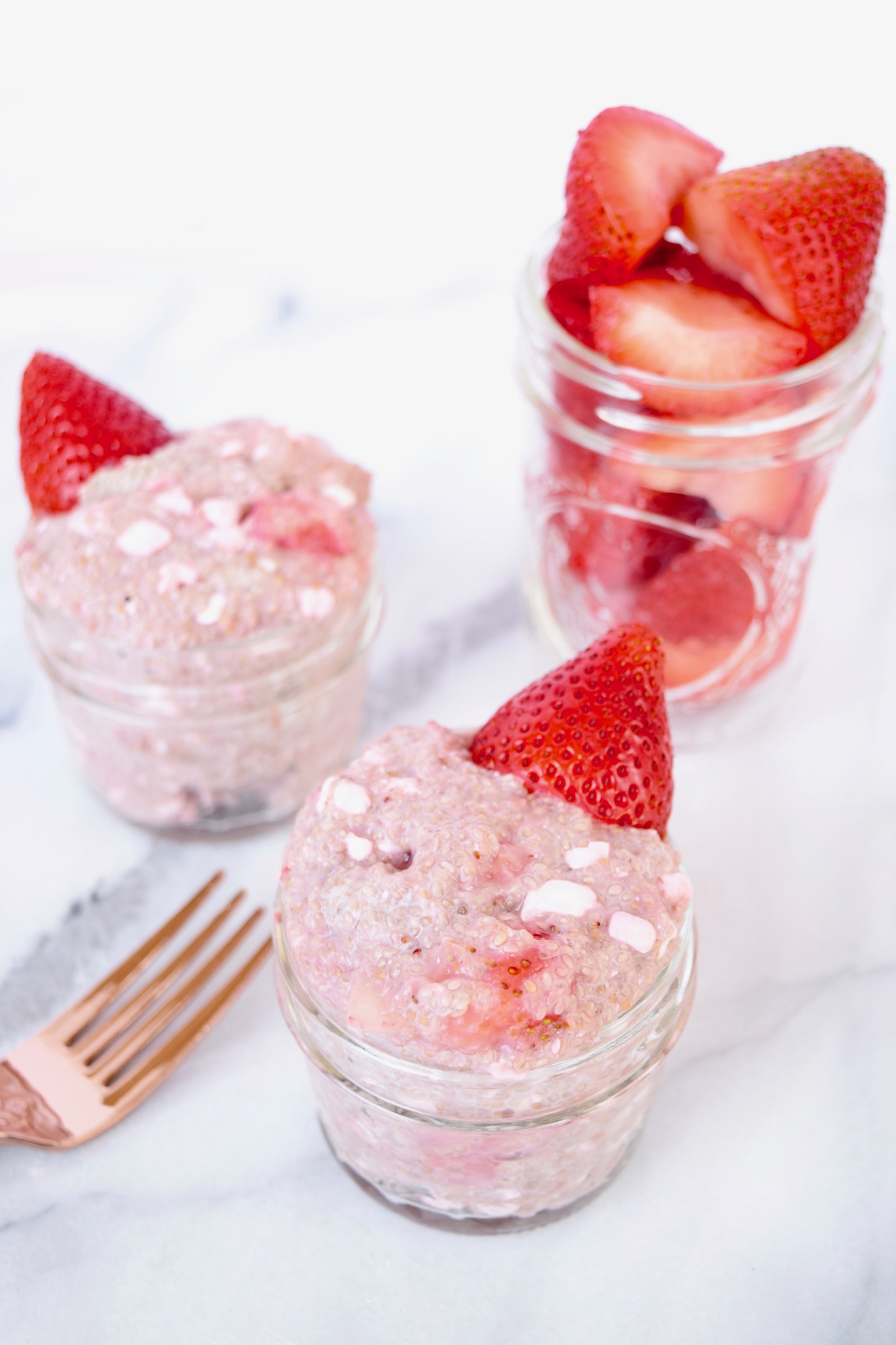 strawberry cheesecake chia seed pudding recipe